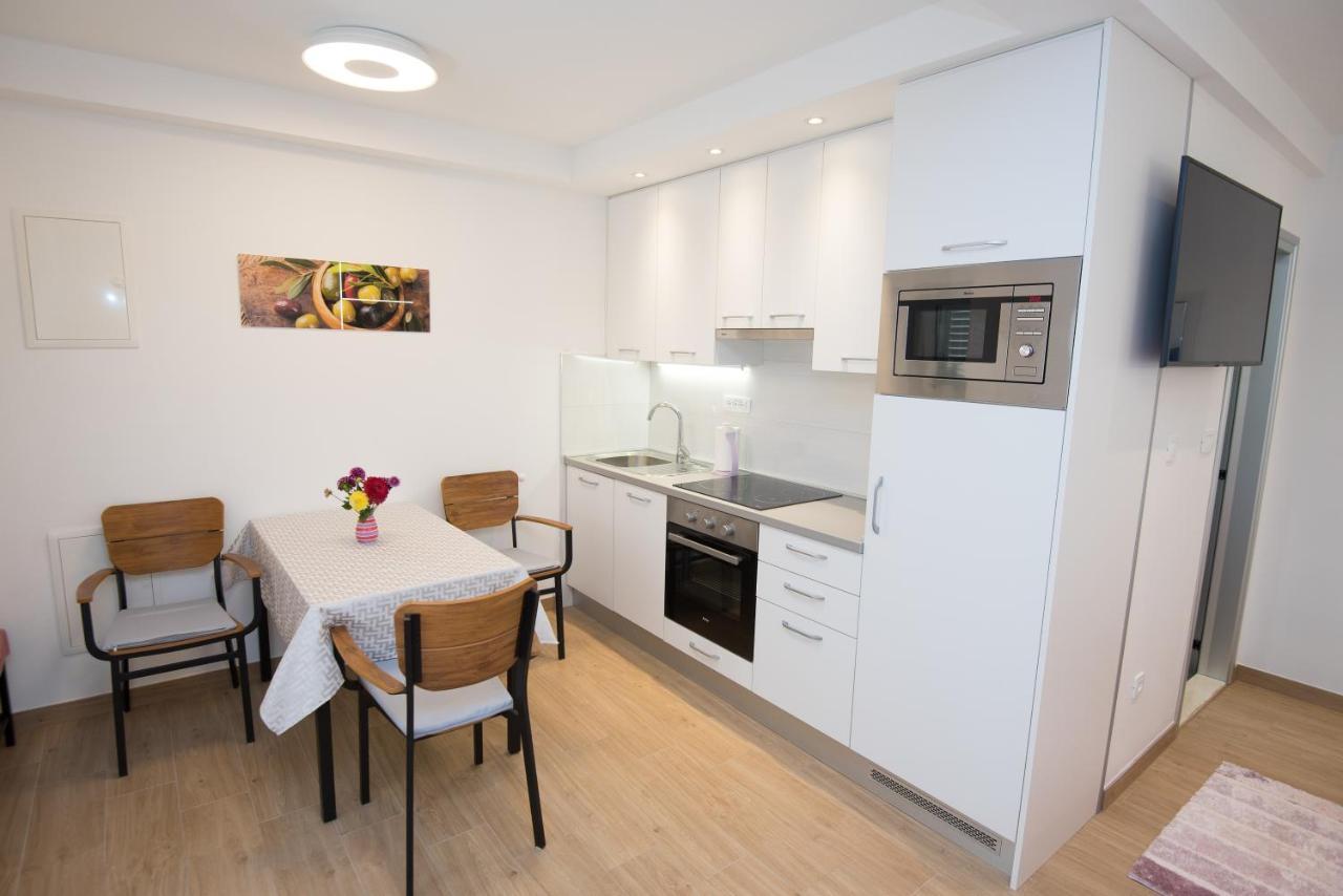 Luxury Studio Apartment Honeymoon Split Exterior foto